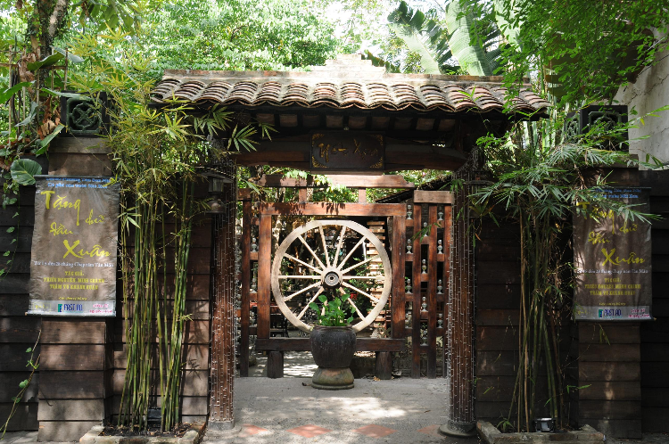 thiet-ke-quan-cafe-san-vuon-3